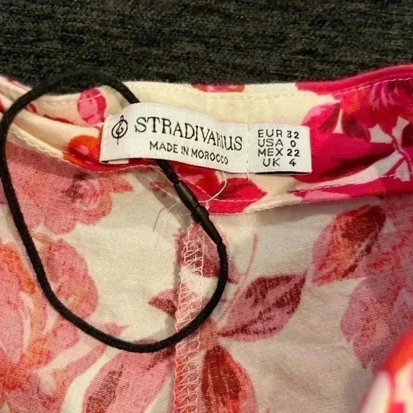 Stradivariu Shorts Pink Floral Sz 0 - Picture 2 of 4